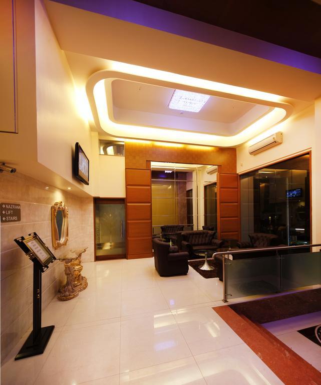 Hotel Seven Heaven Нашик Екстер'єр фото