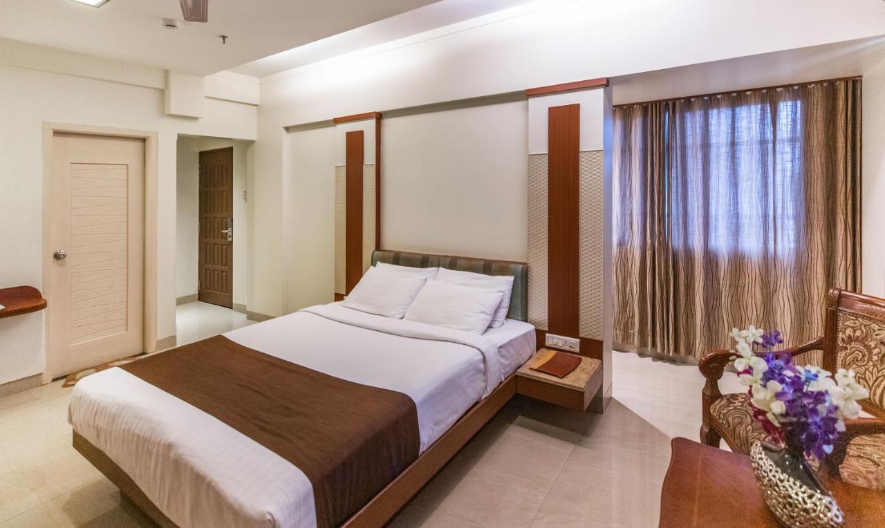 Hotel Seven Heaven Нашик Екстер'єр фото